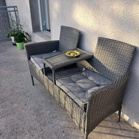 Apartment Veranije *